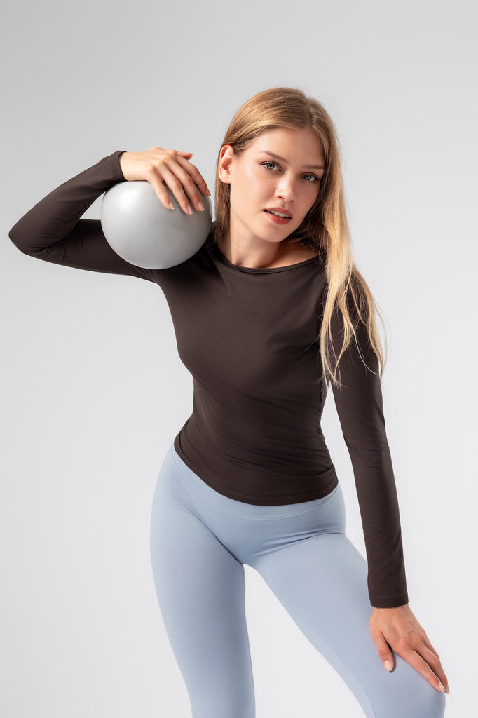 lelosi yoga t-shirt aerial 0