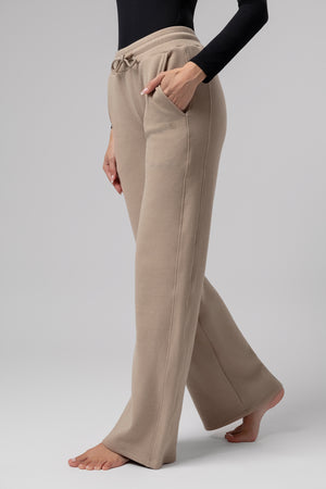 lelosi supercomfort trackpants saweetie 1